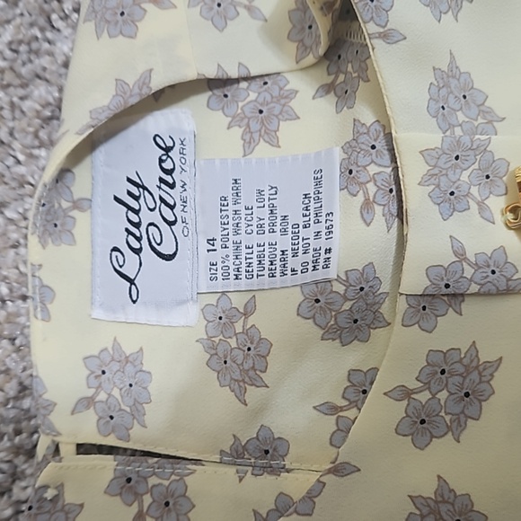 Vintage Buttery Yellow Floral Day Dress - Picture 13 of 15